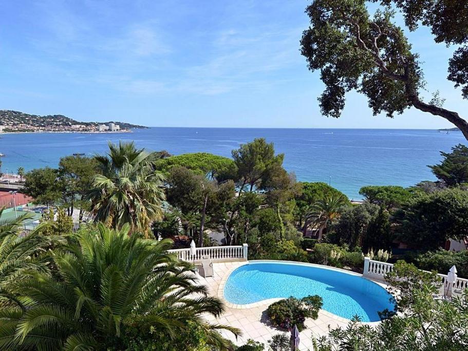 Lou Trelus Hotel Sainte-Maxime Exterior photo
